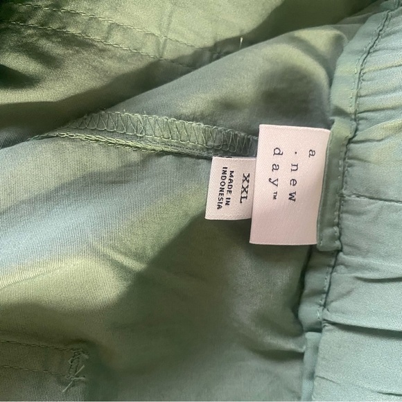 A New Day NWT Olive Green High-Rise‎ Pleat Front Poplin Shorts XXL - Picture 6 of 10